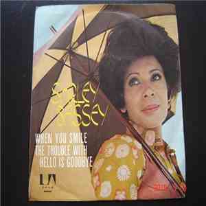 Shirley Bassey - When You Smile download free